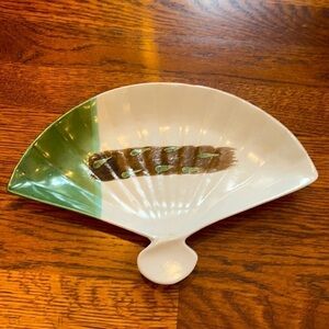 𝅺fan Shaped Dish